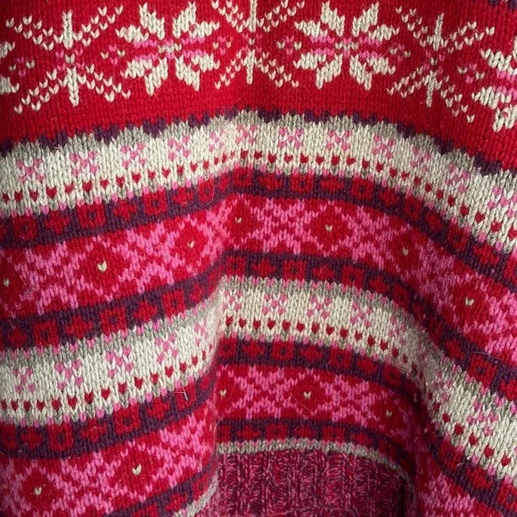 Eddie Bauer Red and Cream Patterned Cardigan - Picture 13 of 13
